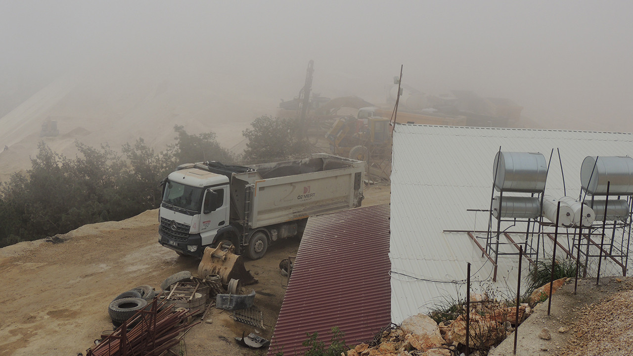 İki yıllık muafiyet bitti ama taş ocağı hâlâ çalışıyor