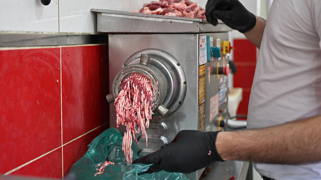 Gaziantep'te mühürlenen kasap hakkında açıklama geldi! Kıyma makinelerine gizlenmiş düzenek tespit edildi