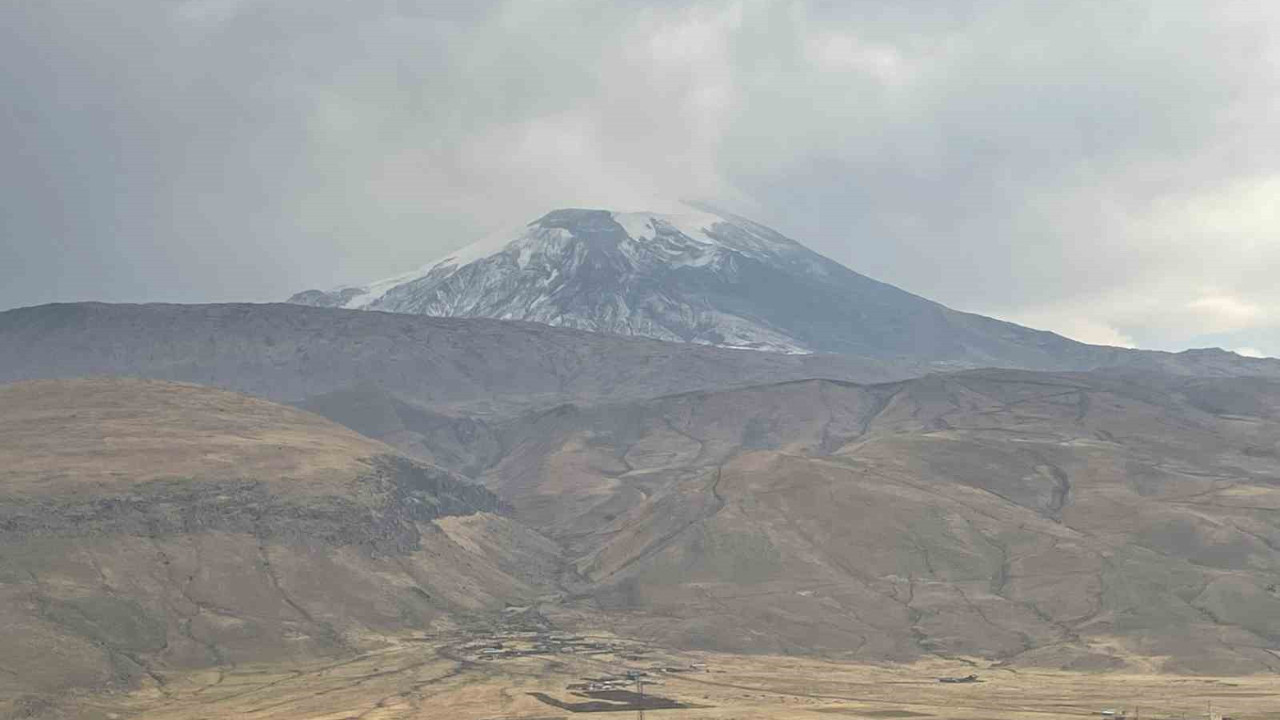 Lapa lapa kar yağdı! Vatandaşlar şaşkın