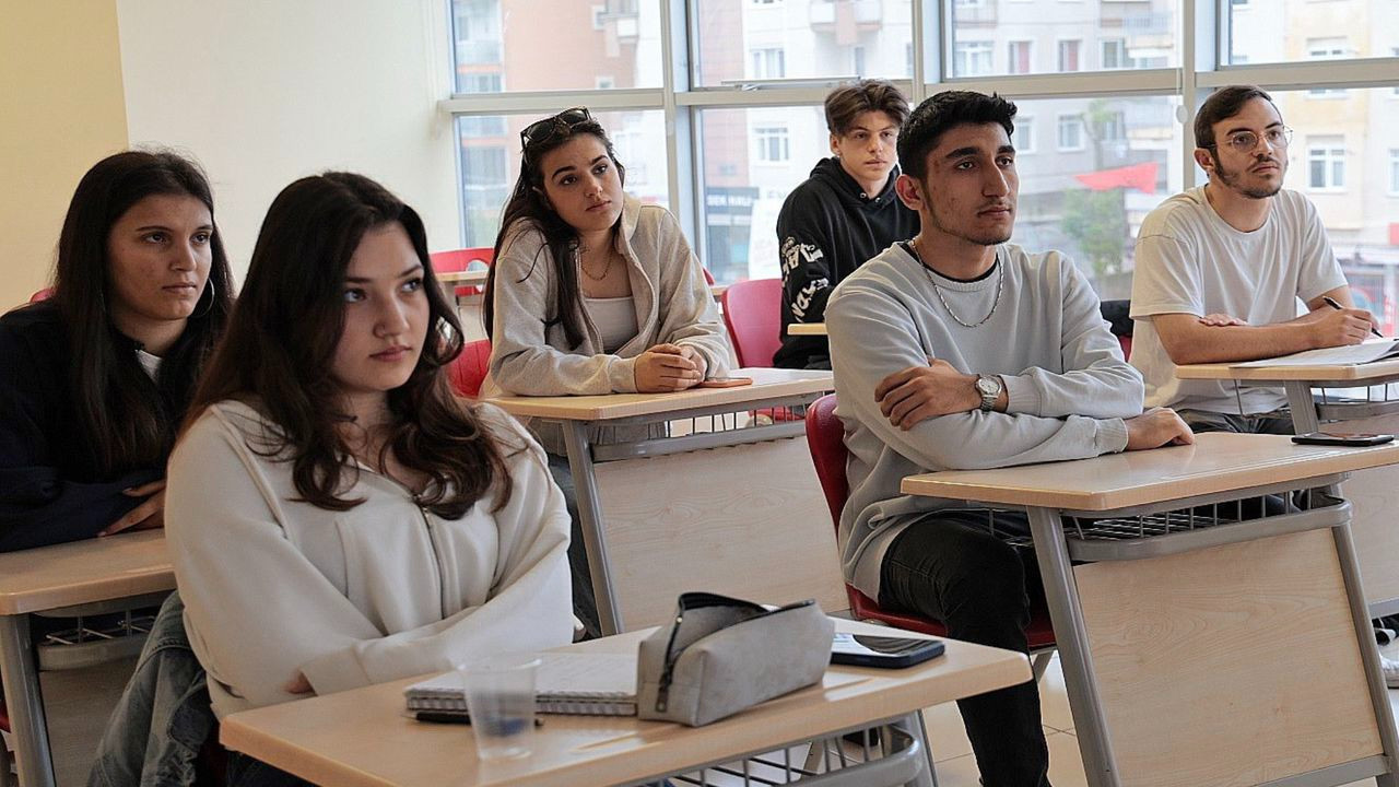 Ataşehir'de 8'inci ve 12'nci sınıflar için ücretsiz oldu!