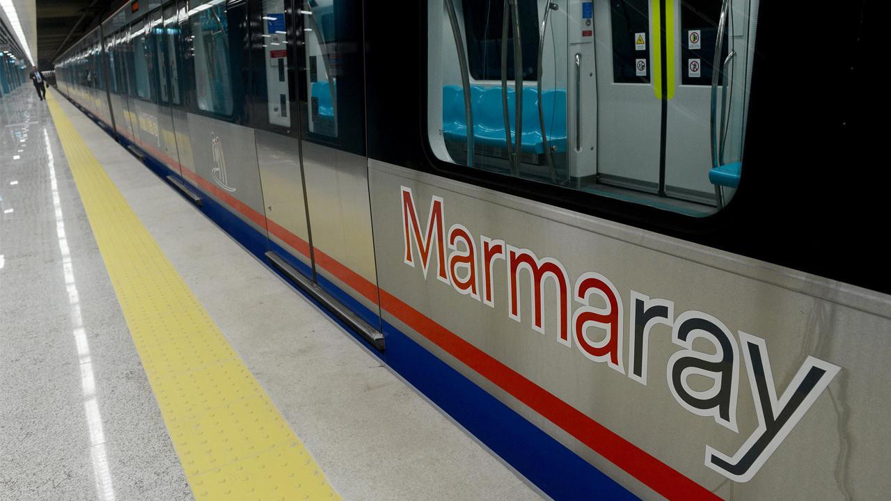 Yenikapı Marmaray'da bir kişi intihar etti!