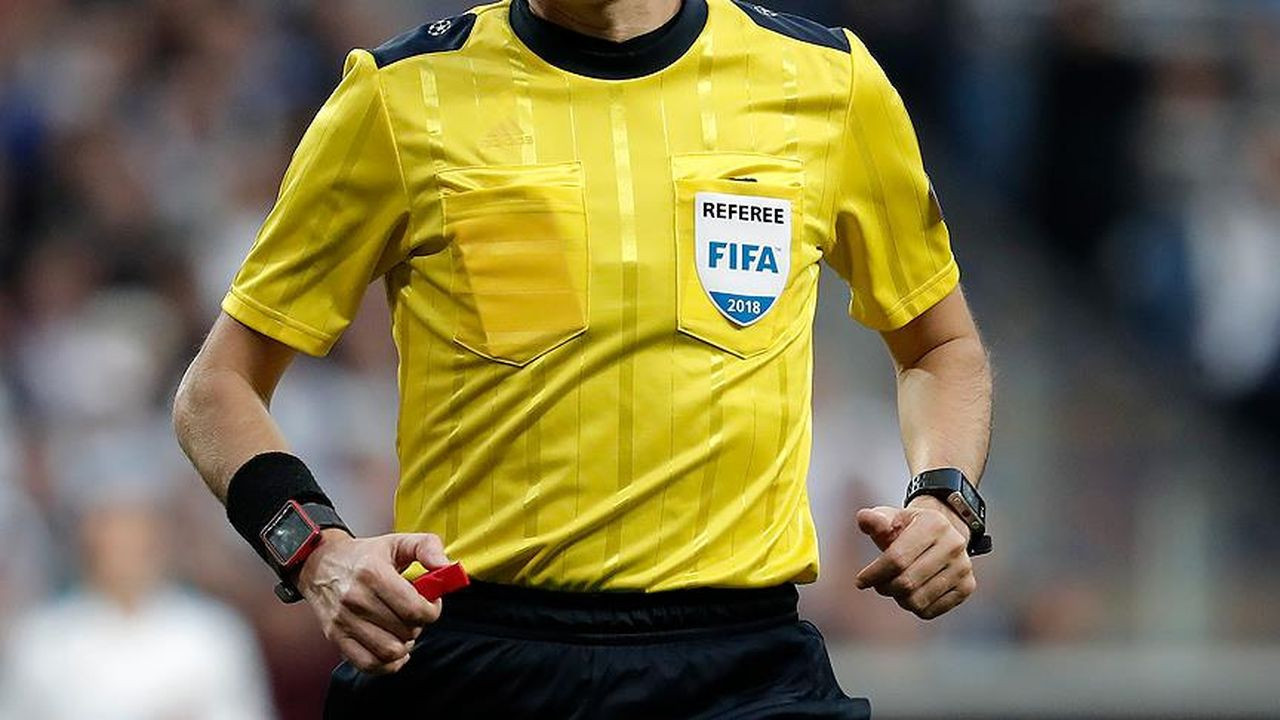 Frankfurt-Galatasaray maçının hakemi belli oldu! İşte karşılaşmada düdük çalacak isim