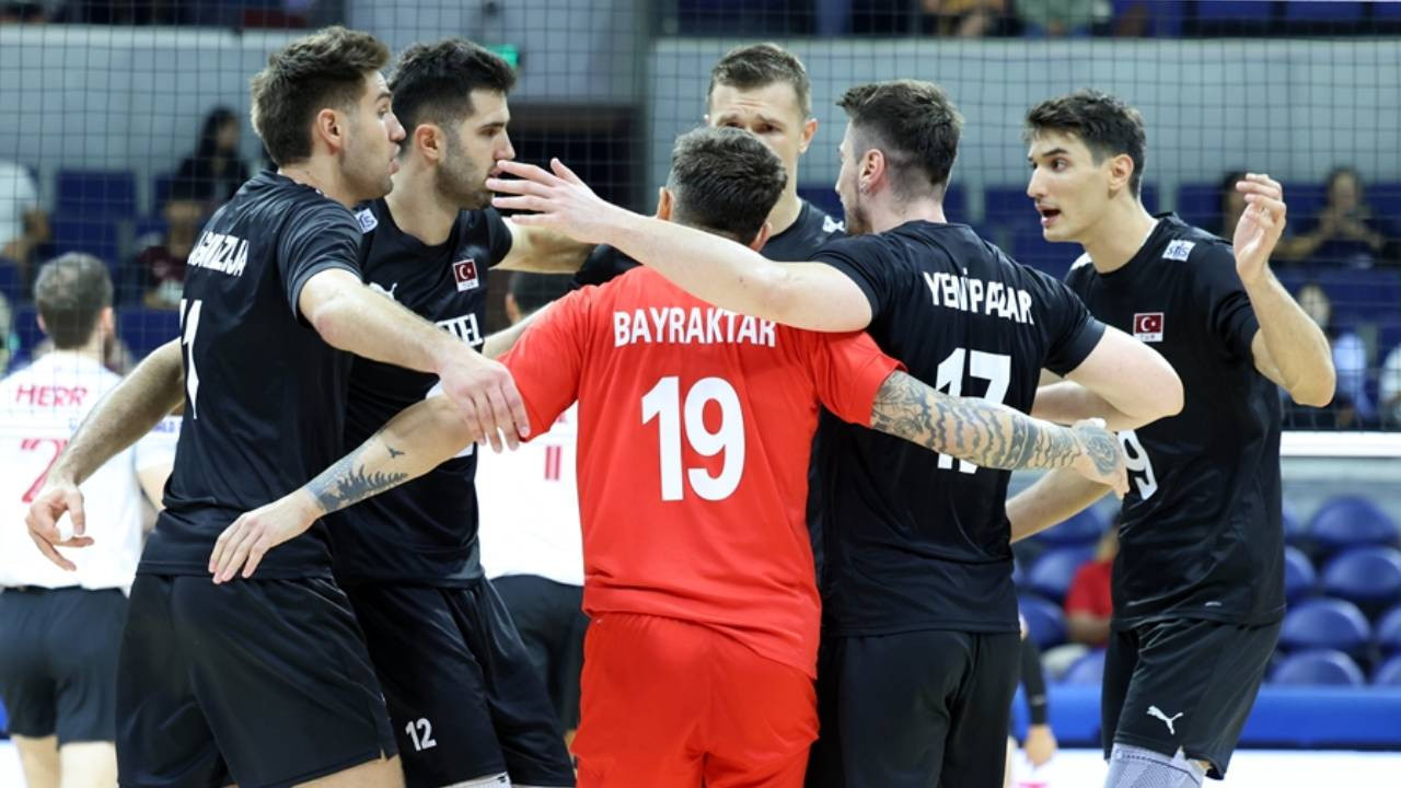 Filenin Efeleri, lider olarak son 16 turuna yükseldi! A Milli Takım, Kanada'yı 3-0 yendi