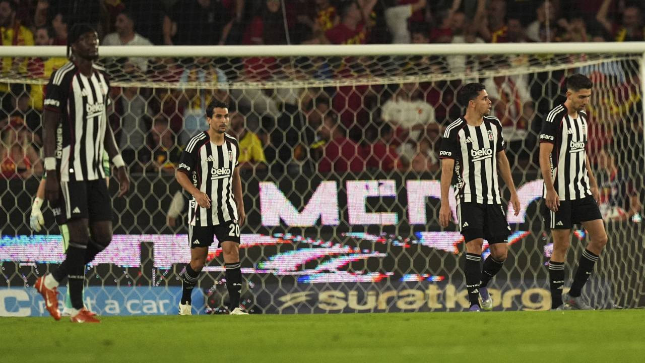Beşiktaş, Göztepe'ye 3-0 kaybetti! Siyah-beyazlılar ligdeki 2. yenilgisini yaşadı