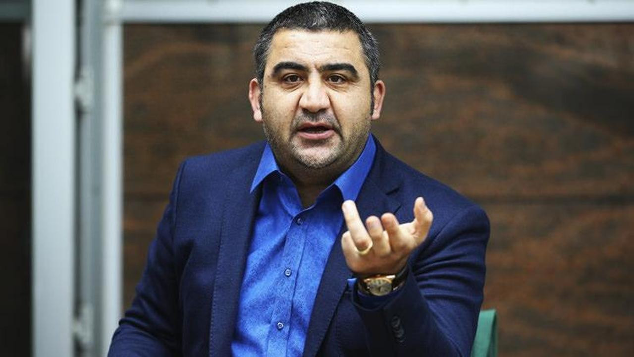 Ümit Özat'tan, Galatasaraylı isme sert sözler: 'Kapının önüne koyarım!'
