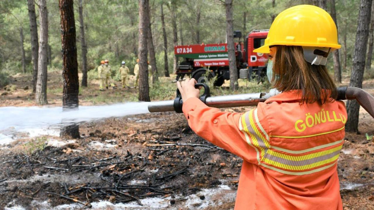 Yangında hayatını kaybeden gönüllüler 'şehit' sayılacak