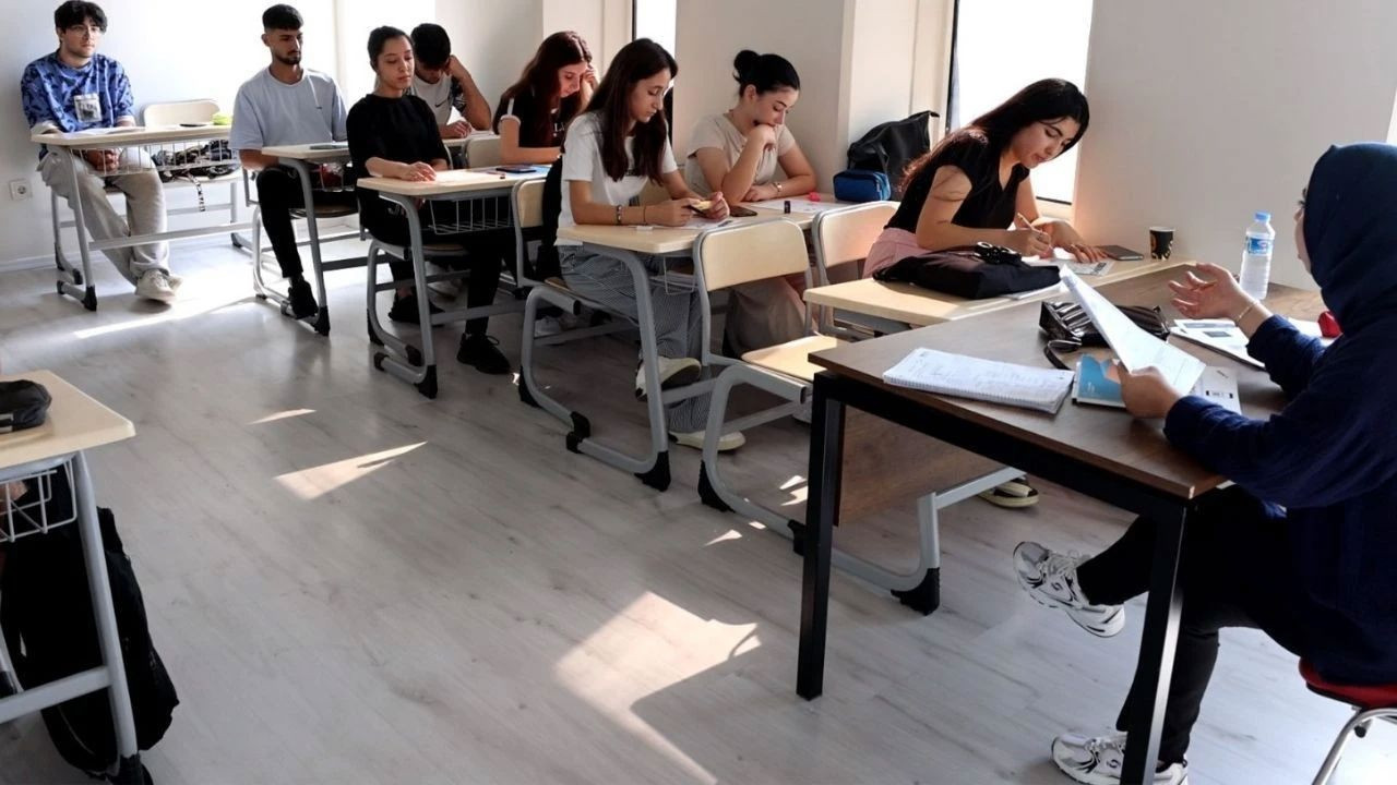 Mersin'in Akdeniz ilçesinde belediyeden ücretsiz kurs