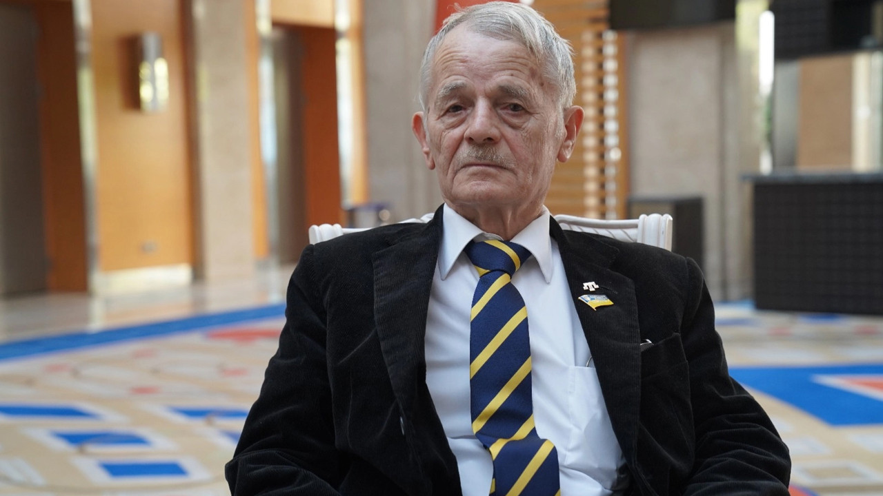 Kırım ayrılıkçısı tutuştu