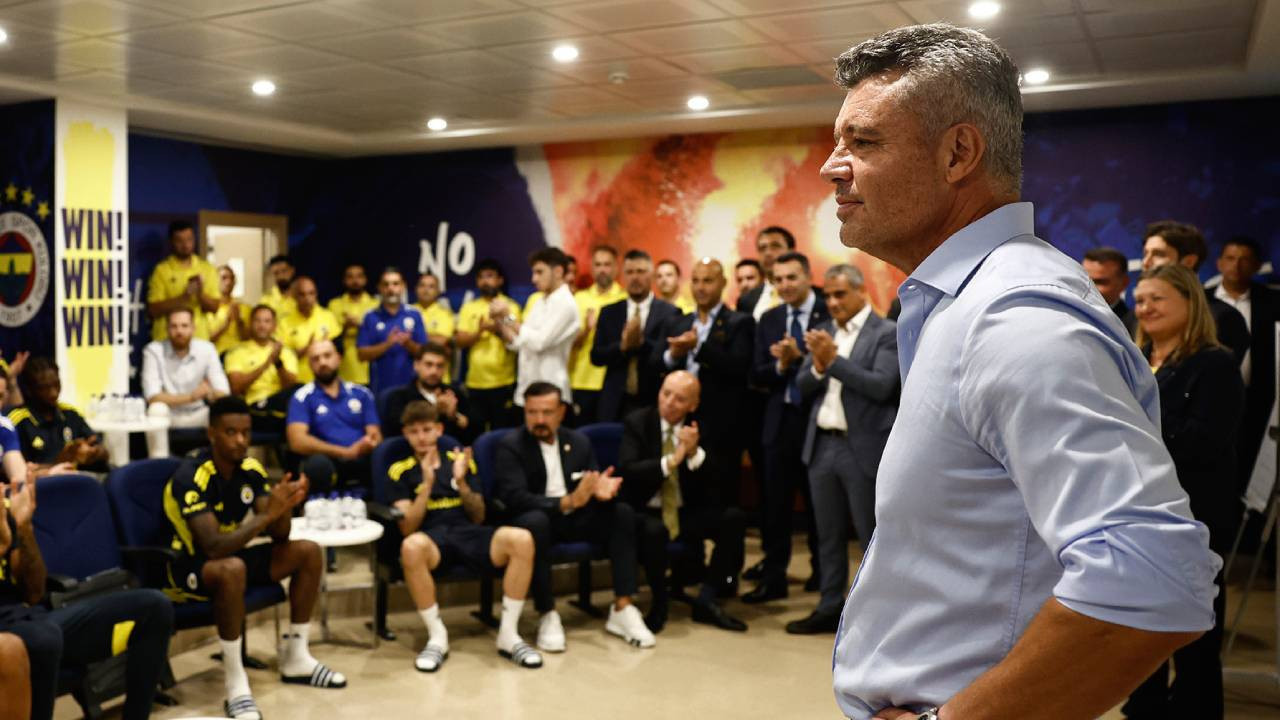 Fenerbahçe Başkanı Sadettin Saran, sarı-lacivertli futbolcularla bir araya geldi