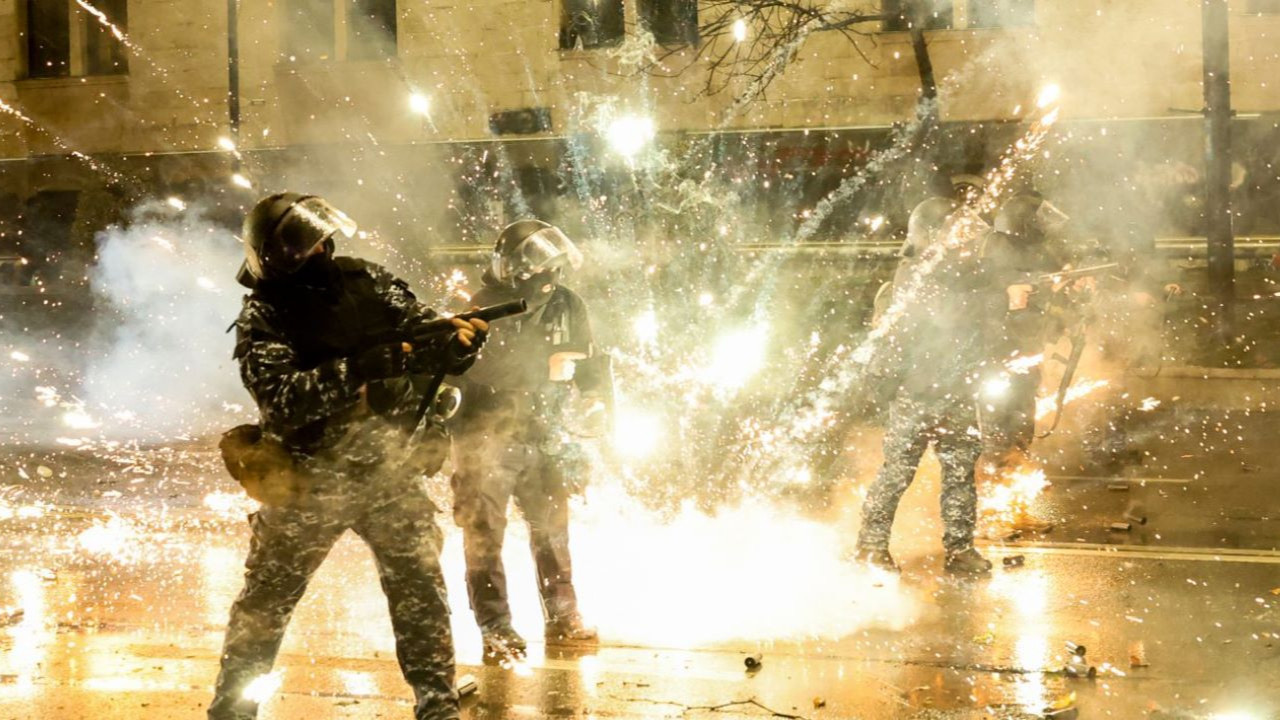 Gürcistan'da neler oluyor? Batı yanlısı muhalefet sokakta karışıklık arayışında