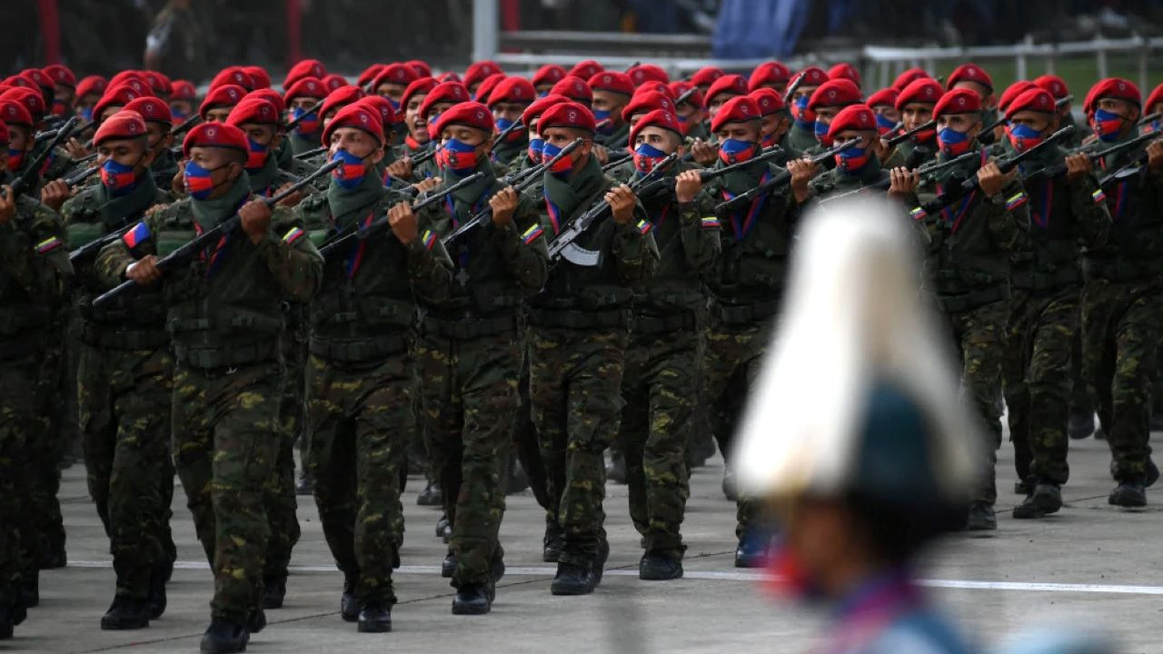 ABD F-35'leri Venezuela semalarında göründü... Maduro: 'Tam kapsamlı tatbikata başlıyoruz'