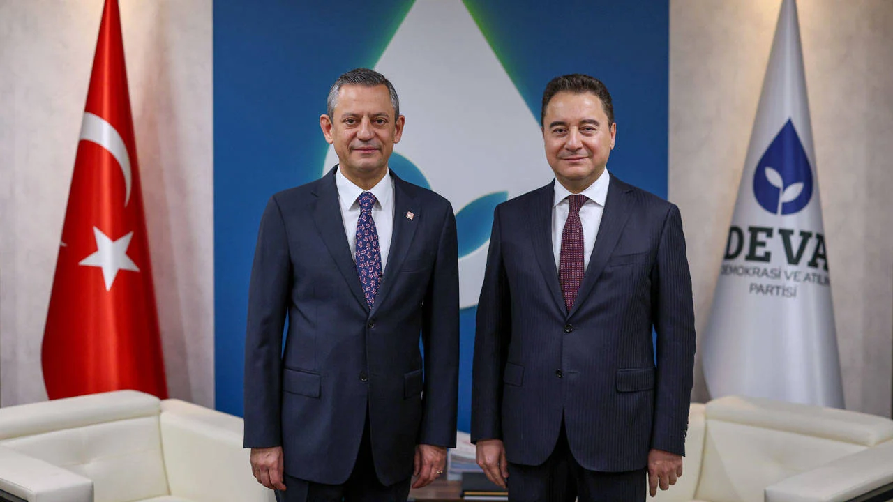 Özgür Özel'den, Ali Babacan'a telefon! O konu rahatsız etmiş