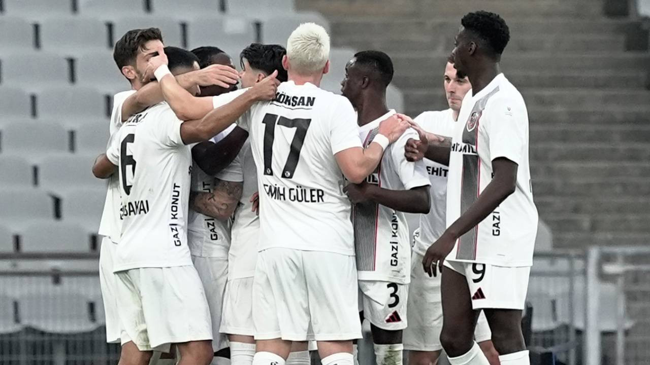 Gaziantep FK deplasmanda 2-0 kazandı! Kırmızı-siyahlılar, Fatih Karagümrük'ü mağlup etti
