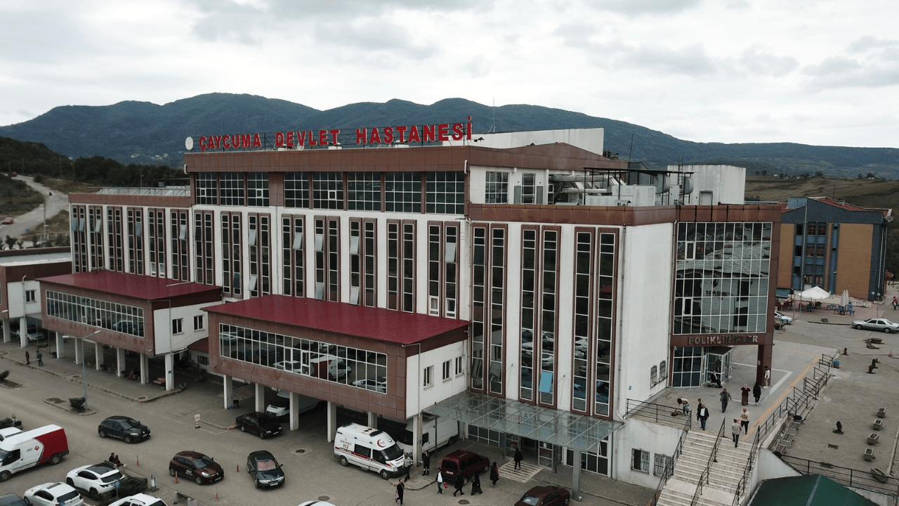 16 yaşındaki çocuk, karın ağrısı diye gidip doğum yaptı