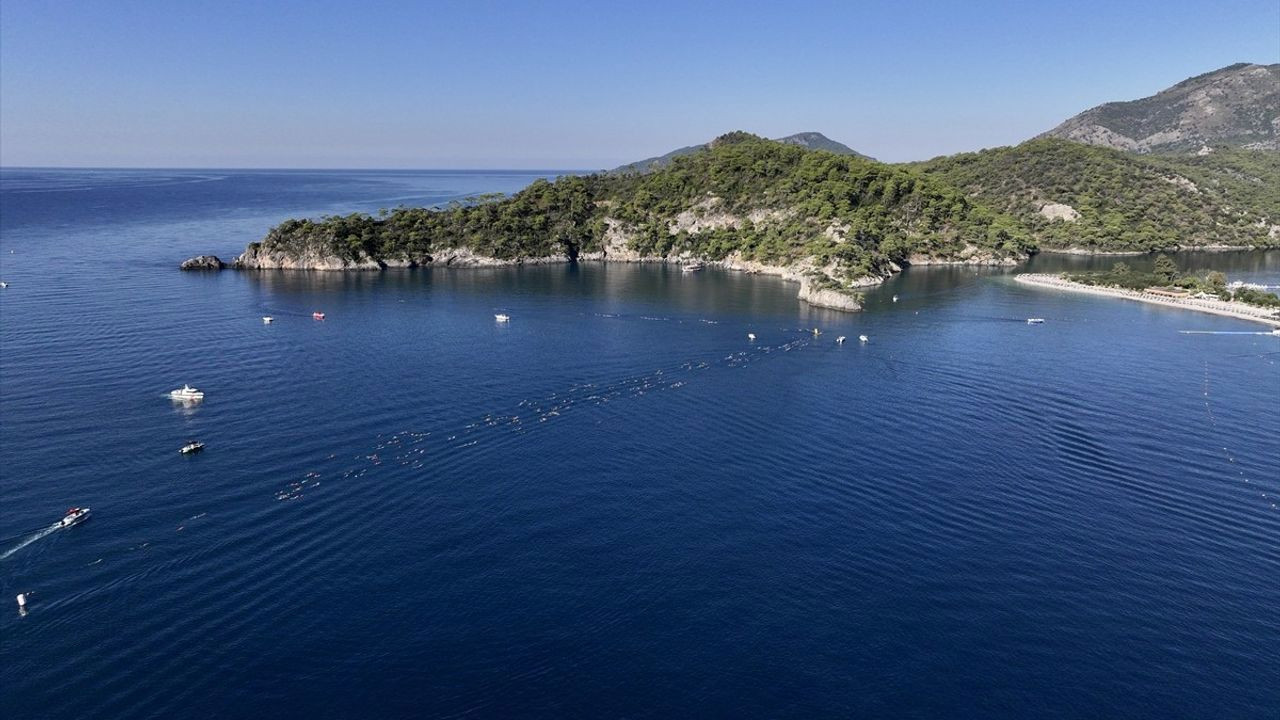 Fethiye'de açık su yüzme yarışlarında 1480 sporcu yarıştı!