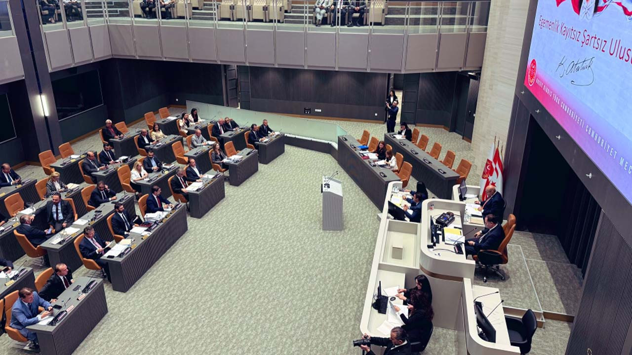 KKTC Meclisi karıştı! CTP 'iki devletli çözüme' tahammül edemedi