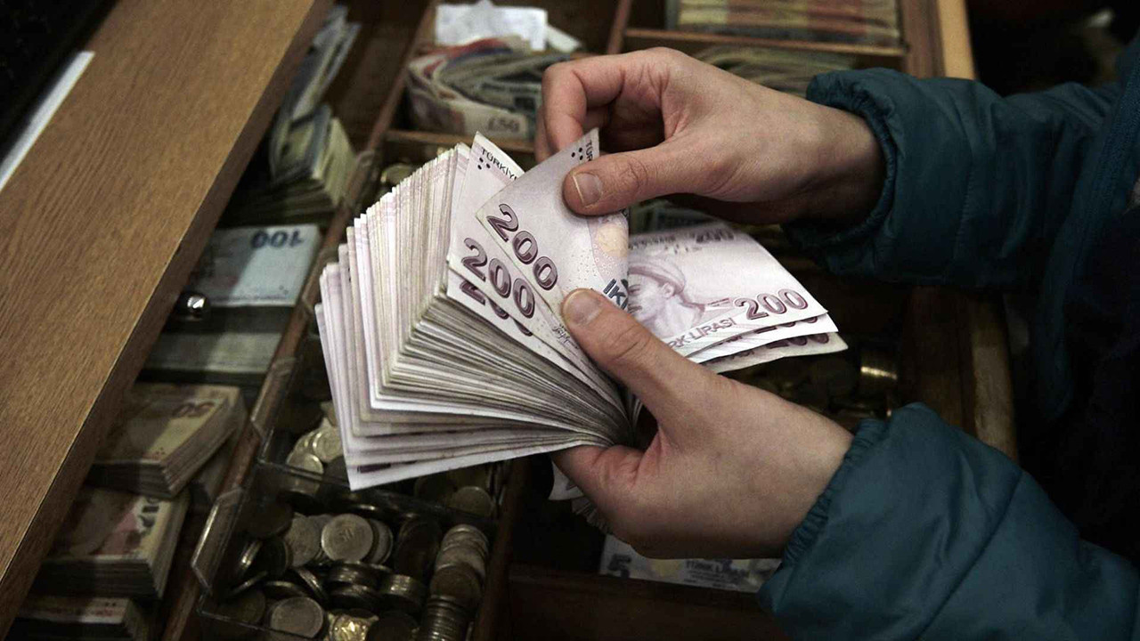 1,6 trilyon faize gitti! 9 ayda bütçe açığı 1,2 trilyon lira