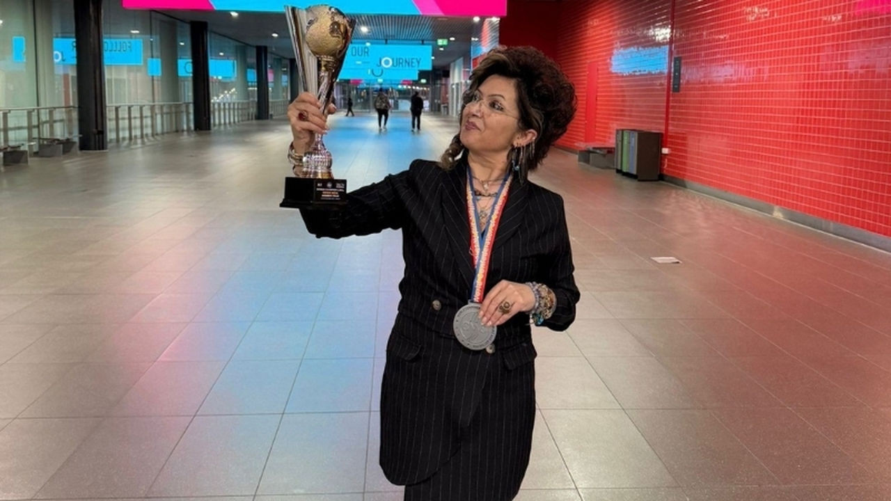 Denizlili kuaför dünya 2'ncisi oldu!