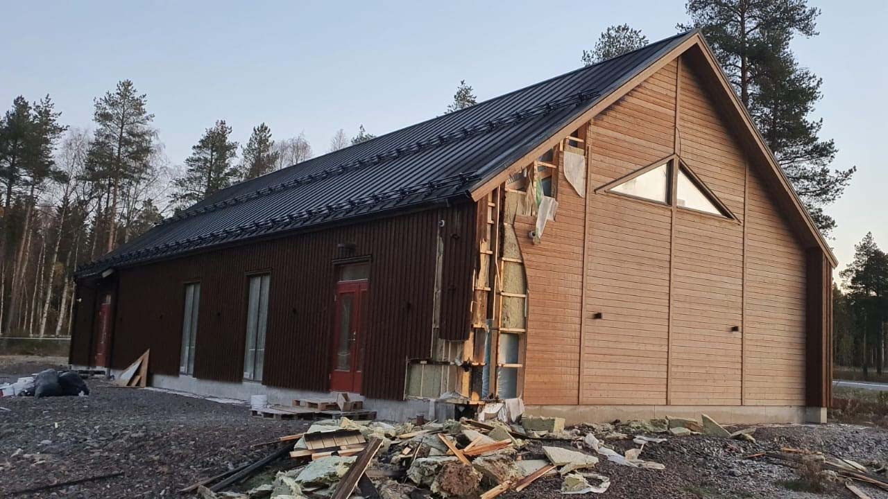 Kundaklama şüphesi var! Açılışa hazırlanan camide yangın!