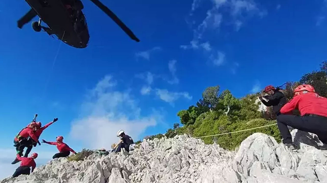 Fethiye'de yamaç paraşütü kayalık alana düştü: 1 ölü, 1 yaralı