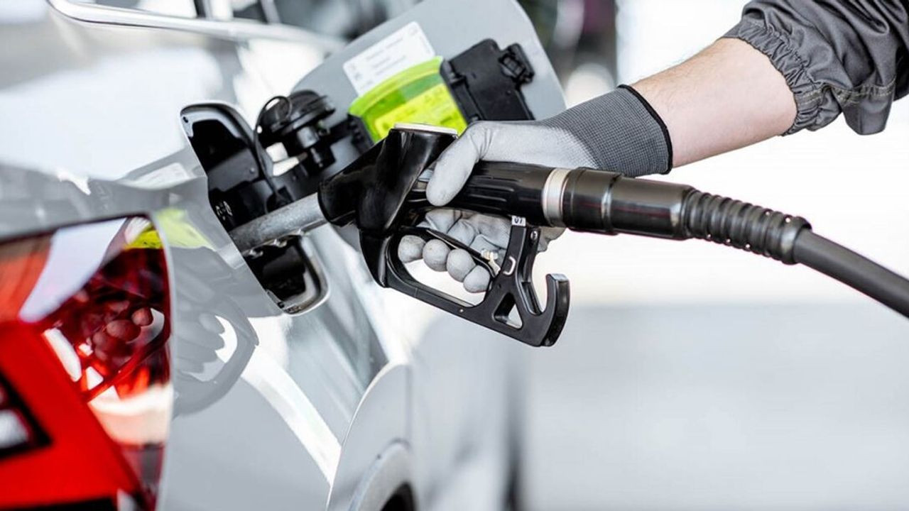 Akaryakıt fiyatlarına Kasım ayının ikinci zammı! 60 TL'ye dayanacak