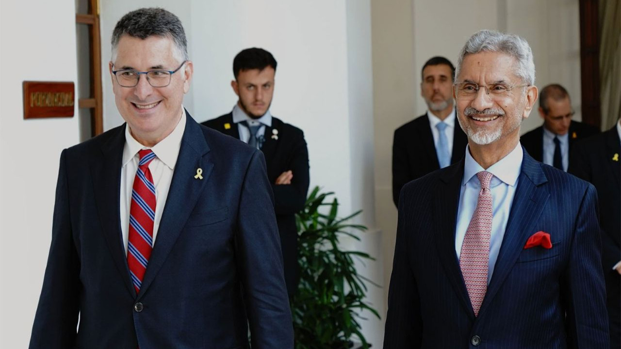 İsrail-Hindistan arasında savunma anlaşması: Hindistan orduyu İsrail'den donatıyor