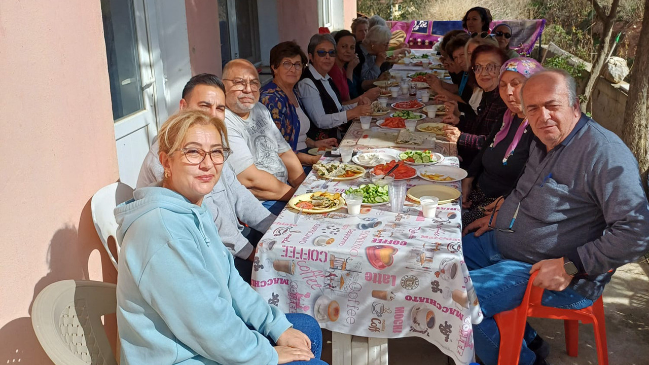 Kiraz’da üretici kadınlar Vatan Partisi’ne katıldı