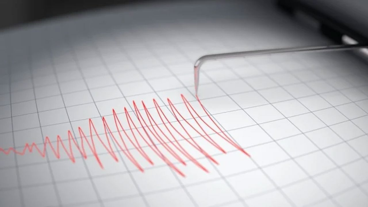 5.3 büyüklüğünde deprem