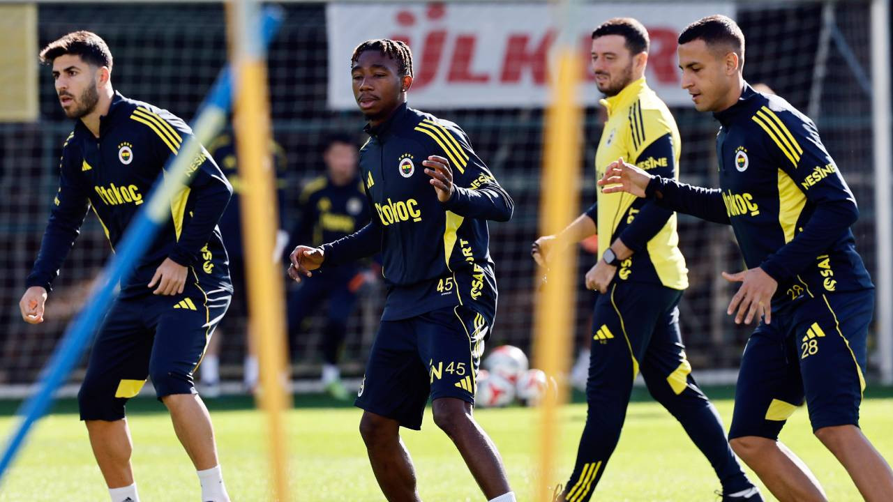 Fenerbahçe, Çaykur Rizespor hazırlıklarını sürdürdü