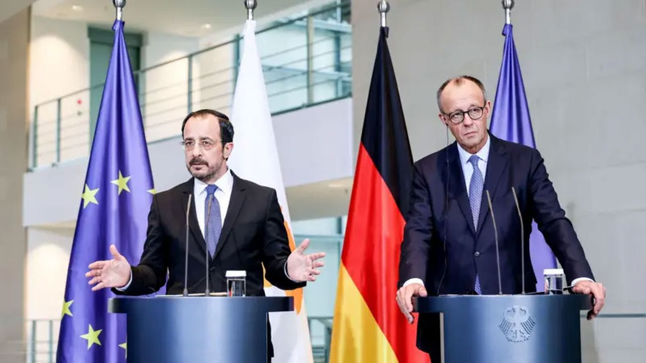 Hristodulidis’in Merz üzerinden Ankara hamlesi! Limanları aç, vize serbestisini al