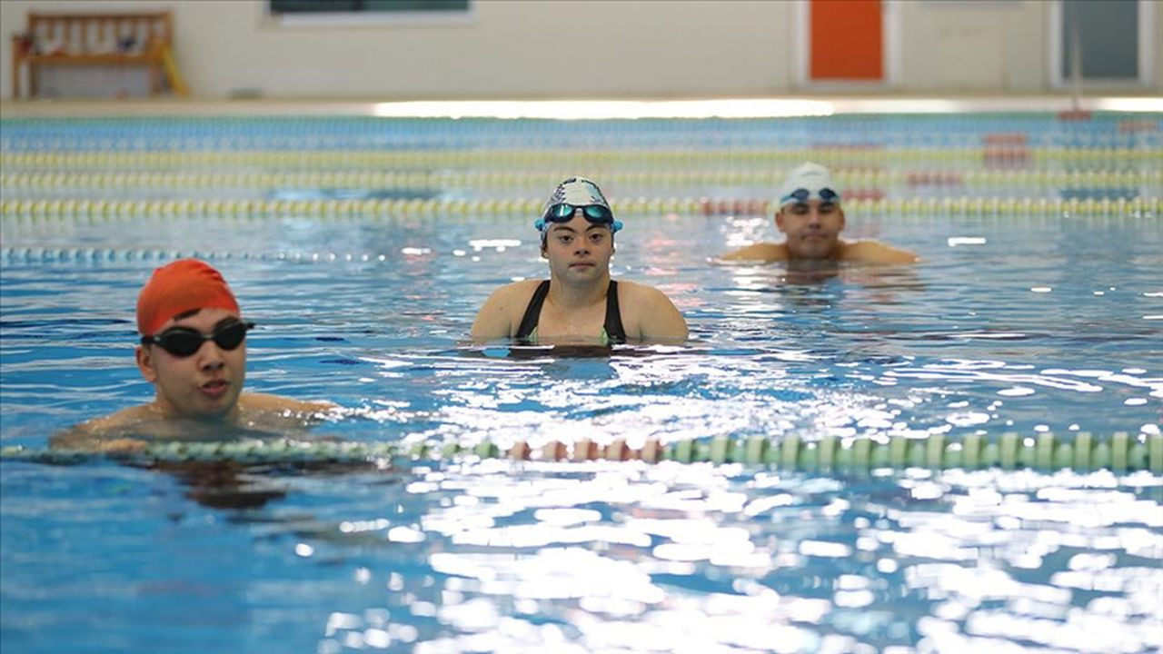 Milli takım aşkına: Otizmli ve down sendromlu gençlerden başarı