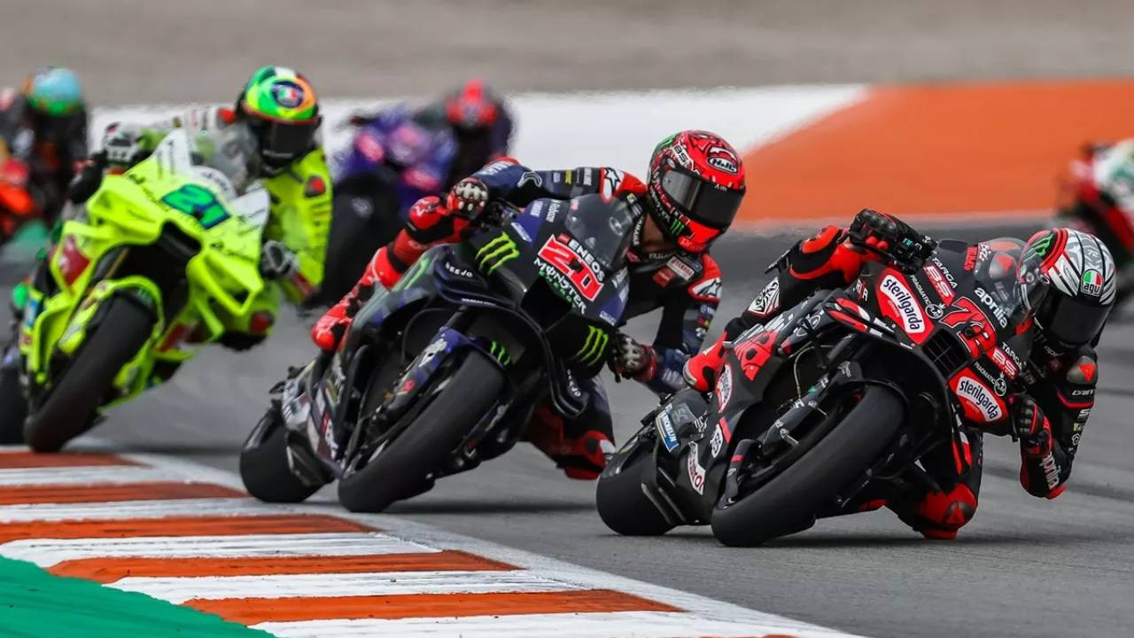 MotoGP'nin son ayağını Marco Bezzecchi kazandı