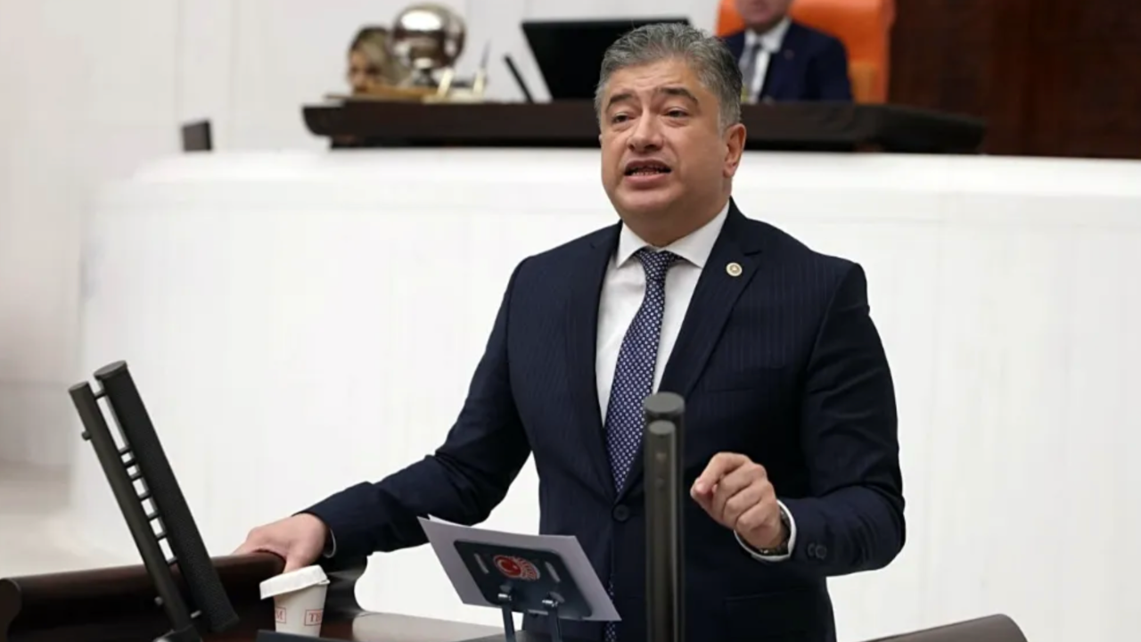 İYİ Partili vekil Çin'i hedef aldı! Doğu Türkistan yalanlarını sıraladı...