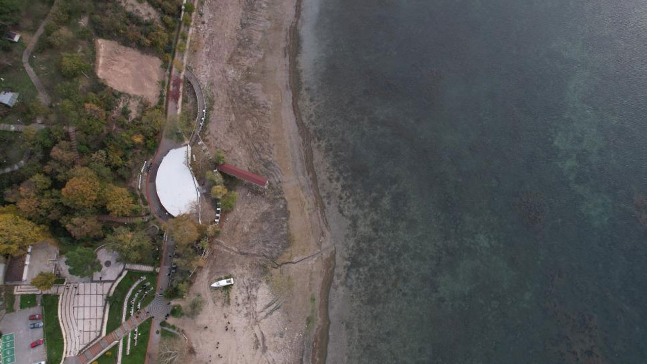 Sapanca Gölü'nde korkutan görüntü!