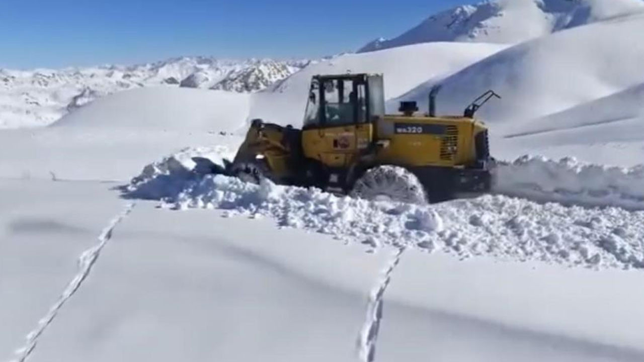 Şırnak’ta karla mücadele devam ediyor!