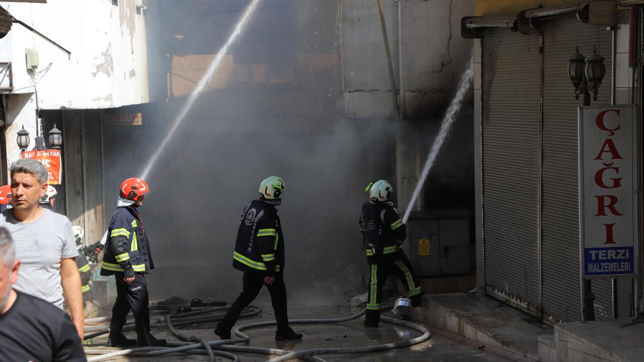 Denizli'de yangın çıktı! 17'si çocuk 21 kişi kurtarıldı