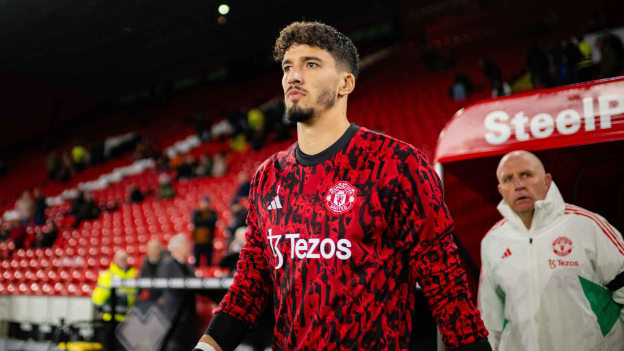 Altay Bayındır'dan, Süper Lig devine ret! Türkiye'ye dönmeyecek