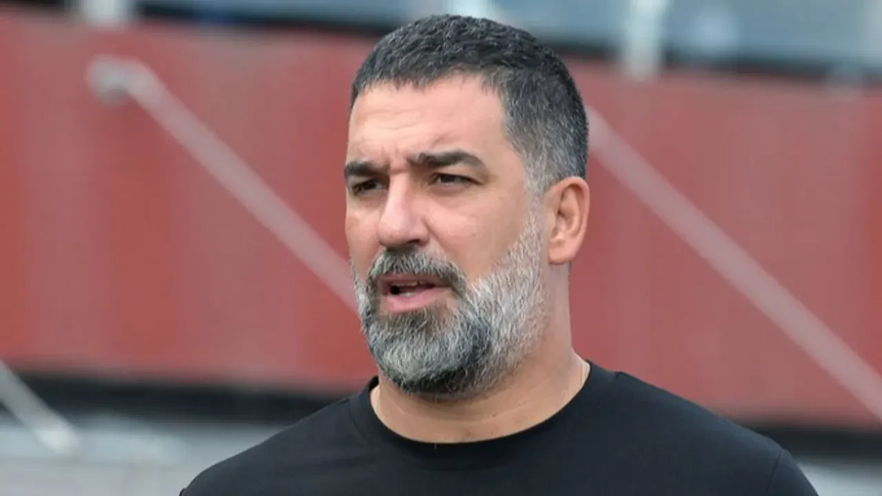 Arda Turan maç sonu çılgına döndü! Rakip takımın kulübesini bastı