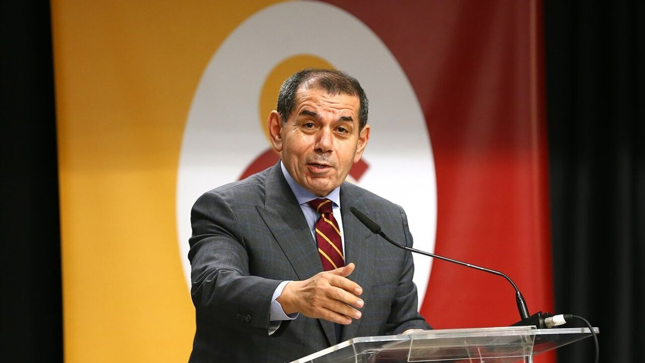 Dursun Özbek'in aklında o soru var: 'Messi mi Salah mı?'