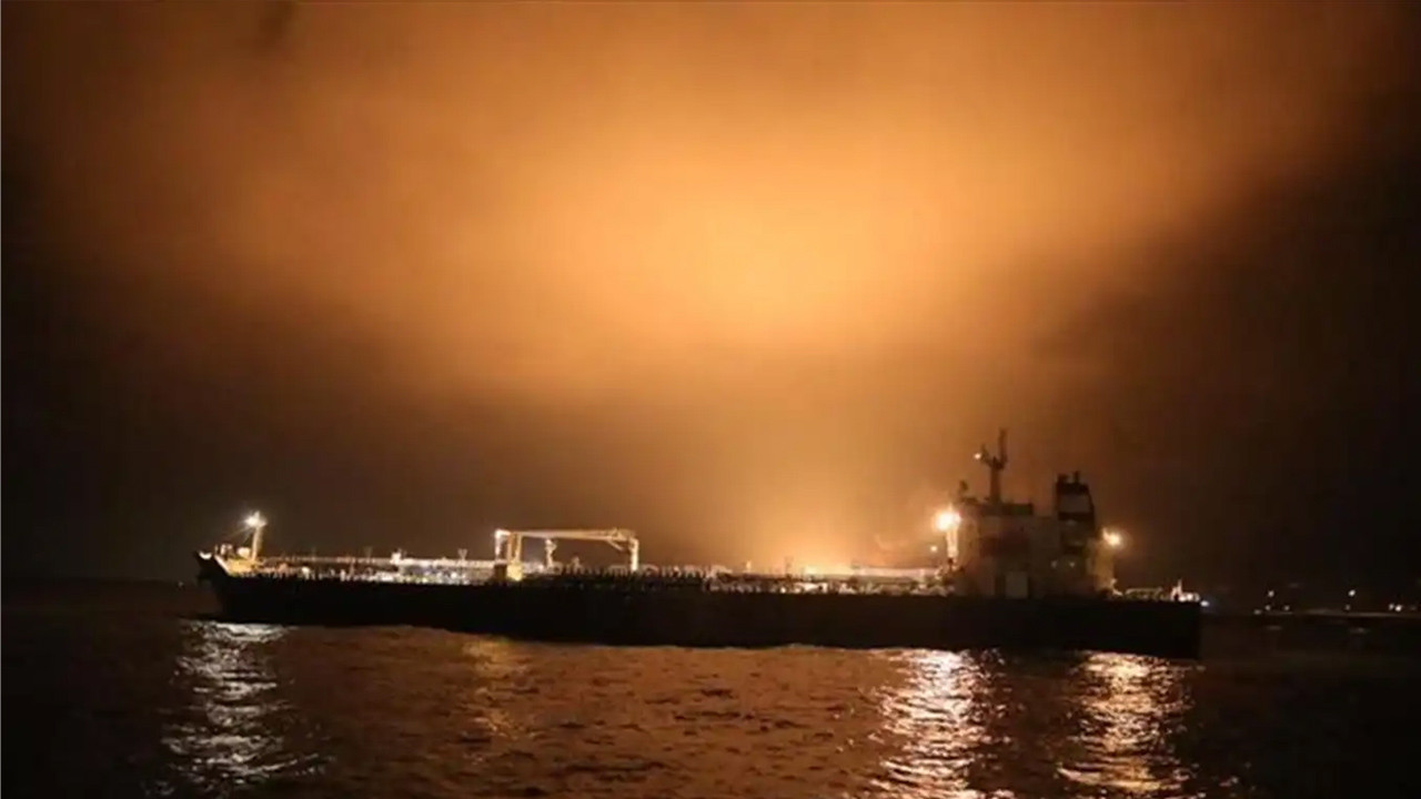 Venezuela açıklarındaki petrol tankerine el koymuş…