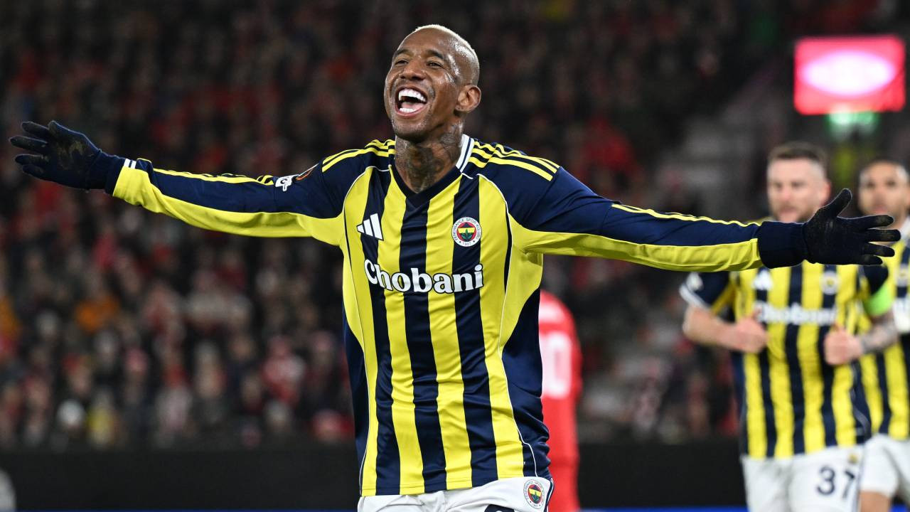 Fenerbahçe'nin Brezilyalı futbolcusu Talisca: 'Galibiyeti aldığımız için çok mutluyum'