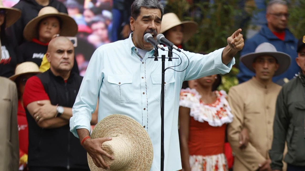 Maduro’dan ABD’ye: Karayip korsanları!