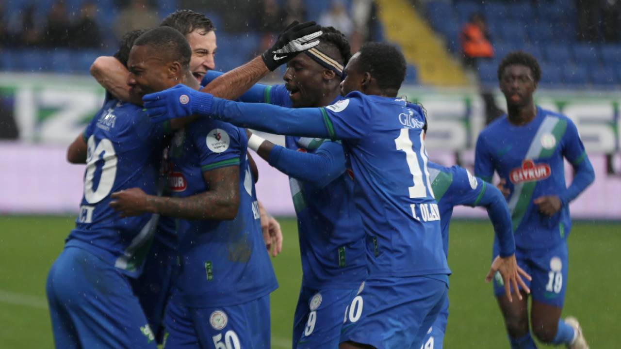 Çaykur Rizespor, 4 maç sonra kazandı! Karadeniz ekibi, Eyüpspor'u 3-0 mağlup etti
