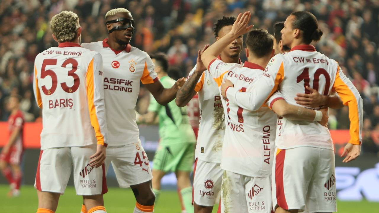 Galatasaray'ın 4-1'lik galibiyetinden kareler