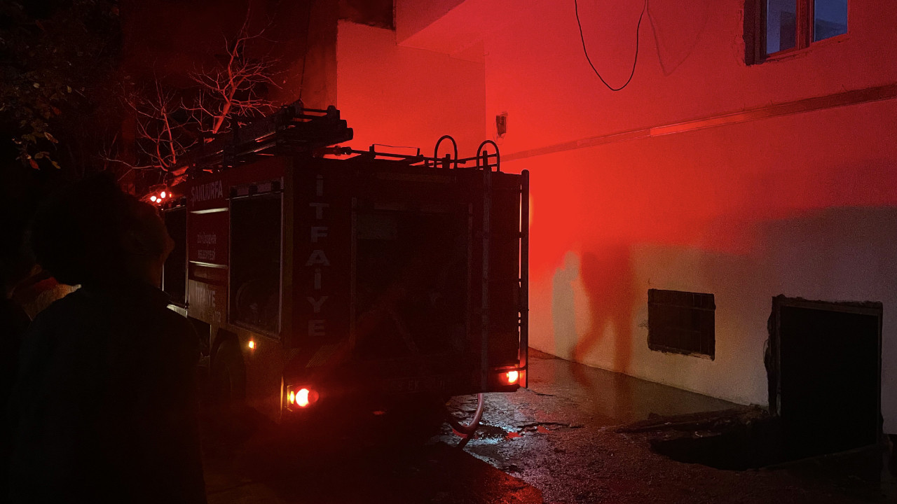 Şanlıurfa'da apartmanda yangın çıktı! 9 kişi dumandan etkilendi