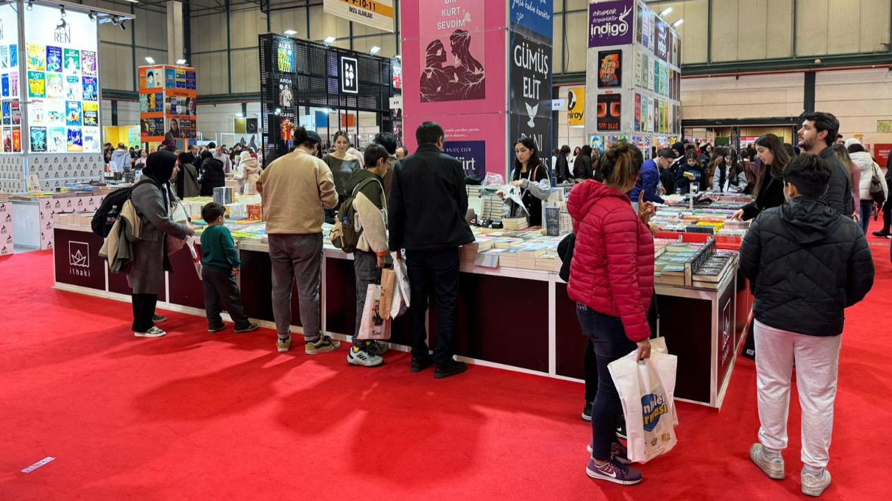 İstanbul Kitap Fuarı kapılarını açtı