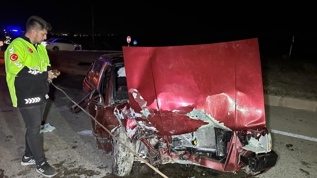 Uşak'ta kaza oldu! 6 kişi yaralandı