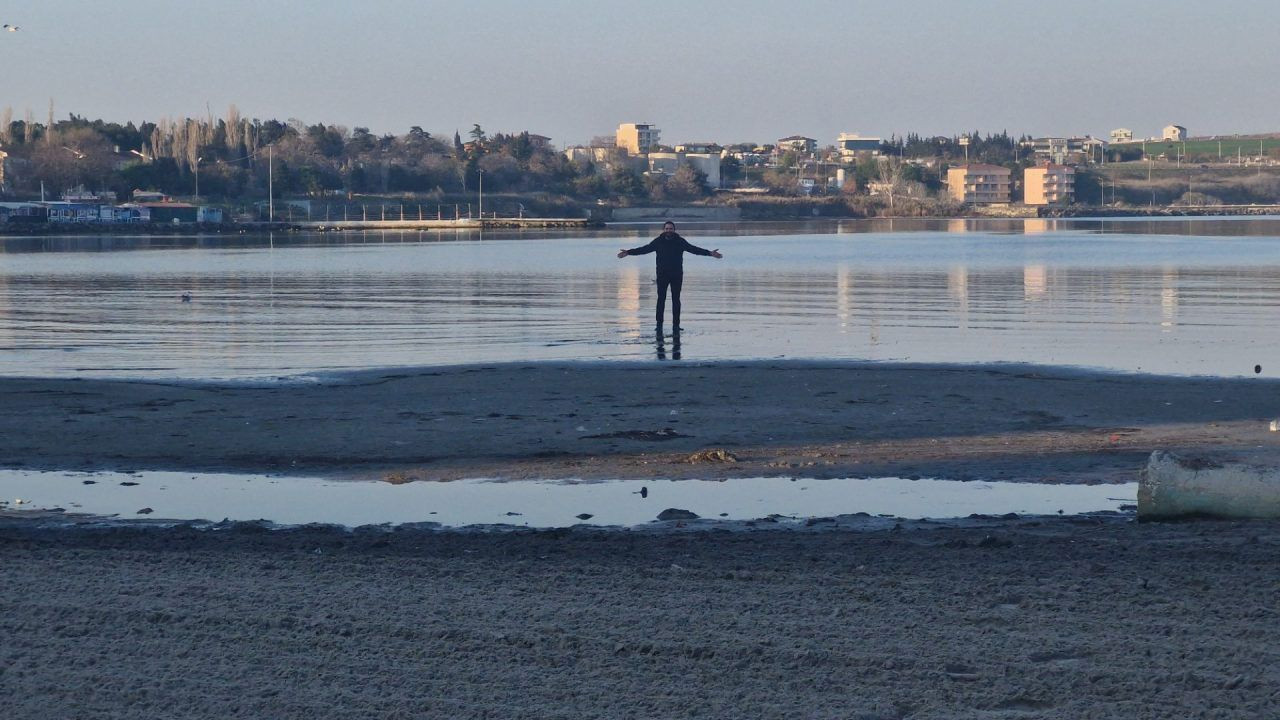 Tekirdağ'da deniz çekildi! Deprem habercisi yorumları yapıldı