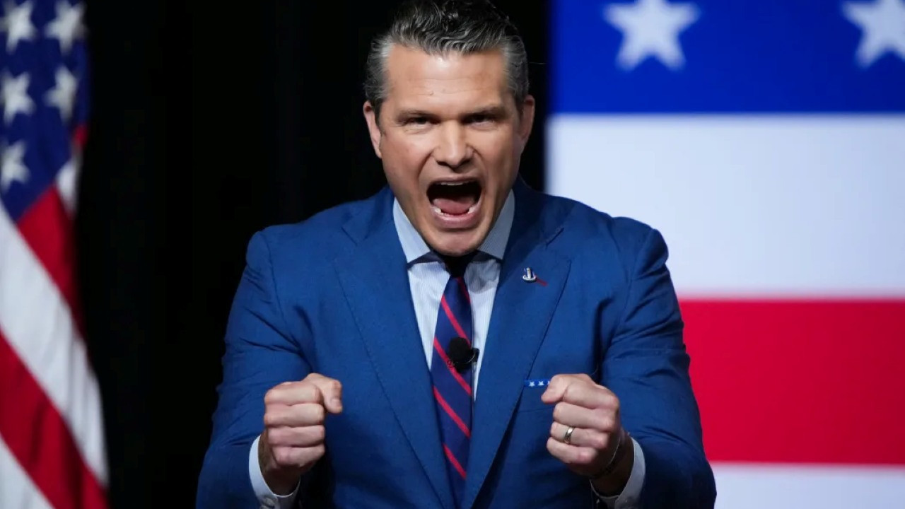 Savaş Bakanı Hegseth'ten tartışma yaratacak çıkış: 'Orduya katılmak için fazla şişman ya da fazla geri zekalılar'