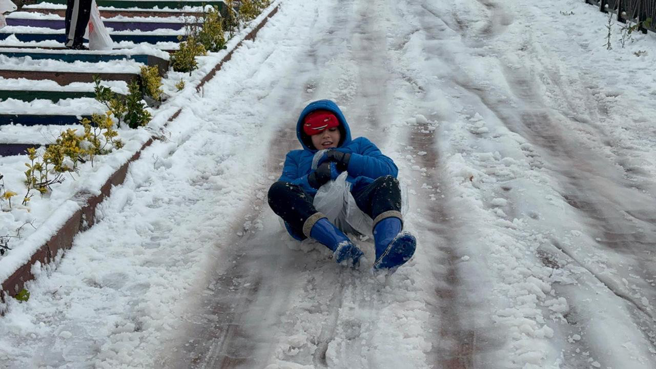Bingöl’ün 2 ilçesinde okullar tatil oldu